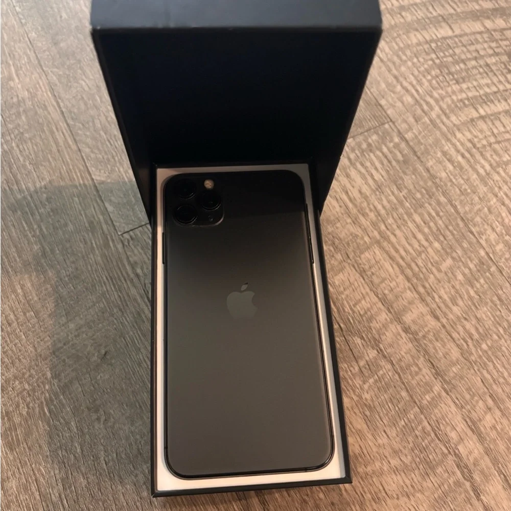 Apple iPhone 11 Pro Max- Space Gray